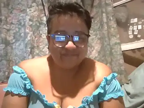 erinadarling79 online show from 02/18/25, 11:52