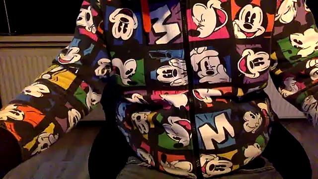 Bleueyez007 online show from 02/14/25, 09:21