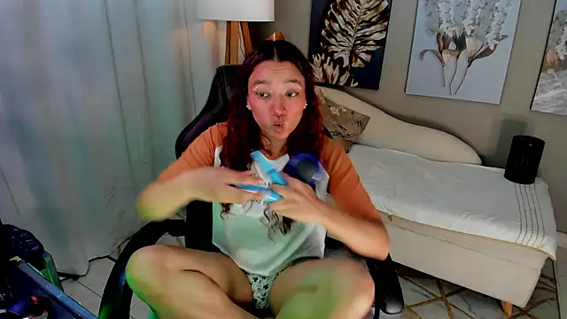 charlotte bluee online show from 07/08/26, 10:58