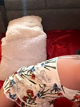 Snapshot of ZafiroKlein chatting on 09/27/25, 09:31 ZafiroKlein online show from 09/27/25, 09:31