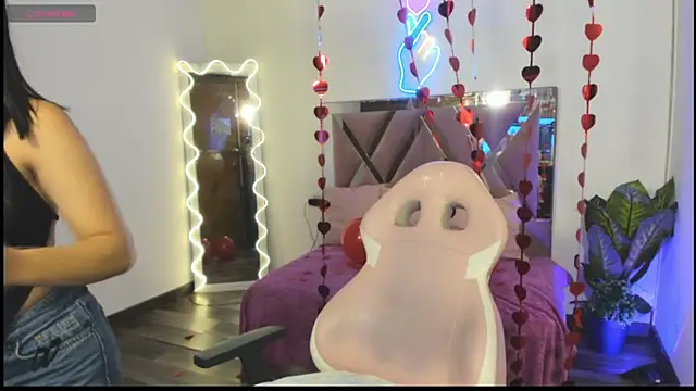 LUDO KITTY TAY online show from 02/15/25, 03:20