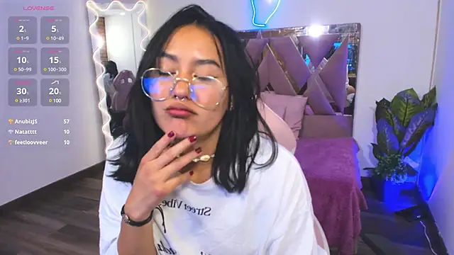 LUDO KITTY TAY online show from 02/17/25, 06:20