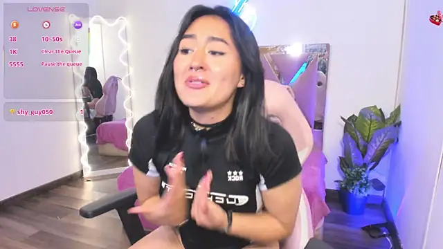 LUDO KITTY TAY online show from 02/18/25, 05:31