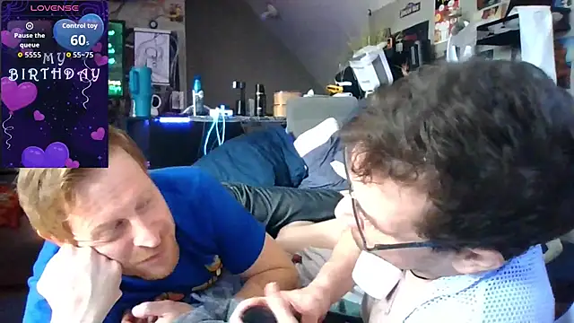 Sk00byJaXxX212 online show from 10/28/25, 04:31