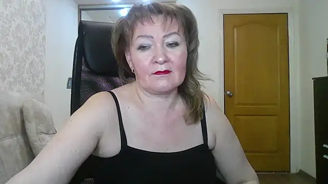 Snapshot of Victoria_secrets_ chatting on 02/19/25, 05:38 Victoria secrets online show from 02/19/25, 05:38