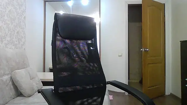 Snapshot of Victoria_secrets_ chatting on 03/02/25, 05:54 Victoria secrets online show from 03/02/25, 05:54