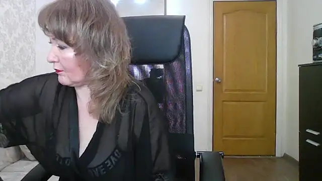 Snapshot of Victoria_secrets_ chatting on 03/03/25, 07:10 Victoria secrets online show from 03/03/25, 07:10