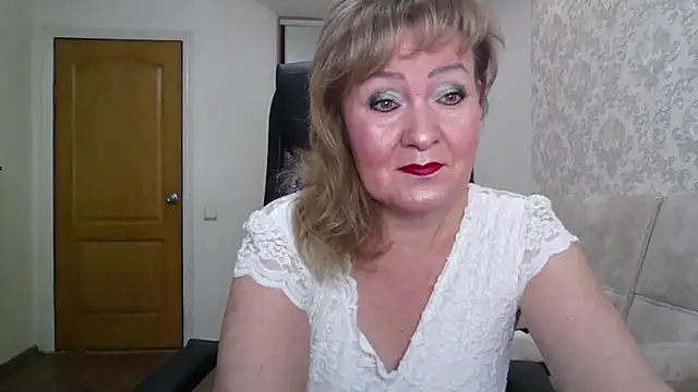 Snapshot of Victoria_secrets_ chatting on 09/12/25, 11:43 Victoria secrets online show from 09/12/25, 11:43