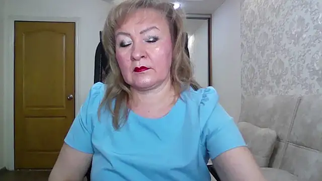 Snapshot of Victoria_secrets_ chatting on 10/08/25, 04:32 Victoria secrets online show from 10/08/25, 04:32