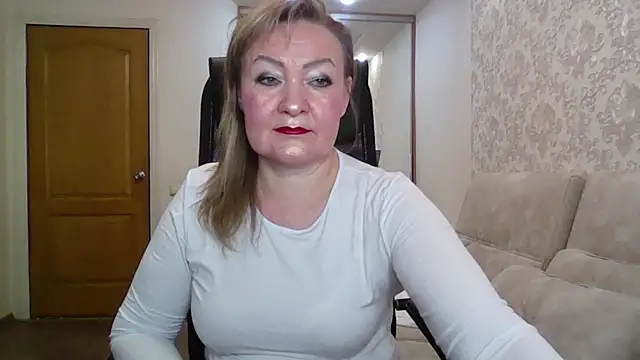 Snapshot of Victoria_secrets_ chatting on 11/11/25, 04:40 Victoria secrets online show from 11/11/25, 04:40