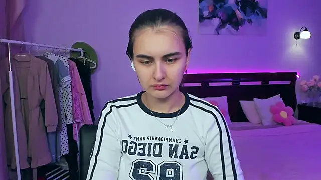 Snapshot of GabriellaMays chatting on 03/03/25, 05:20 GabriellaMays online show from 03/03/25, 05:20