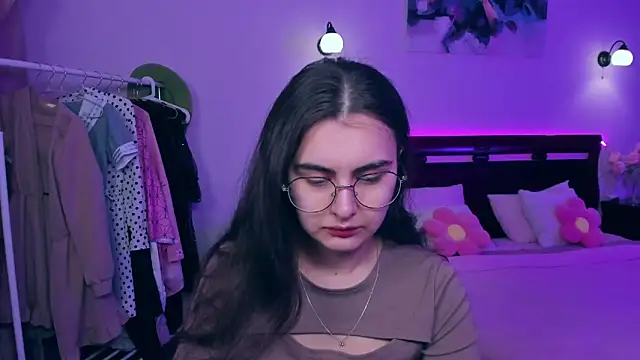 Snapshot of GabriellaMays chatting on 03/04/25, 05:11 GabriellaMays online show from 03/04/25, 05:11