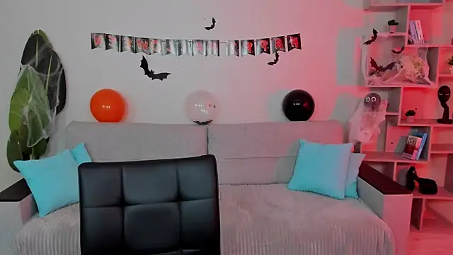 Snapshot of GabriellaMays chatting on 10/16/25, 05:08 GabriellaMays online show from 10/16/25, 05:08