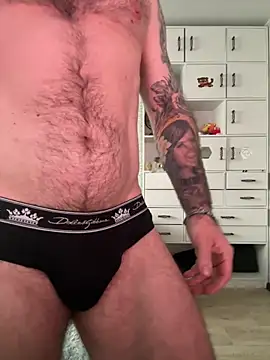 Snapshot of AlexFuck_79 chatting on 03/01/25, 12:01 AlexFuck 79 online show from 03/01/25, 12:01