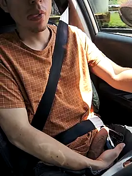 Snapshot of xXDavisXx chatting on 10/28/25, 03:58 xXDavisXx online show from 10/28/25, 03:58