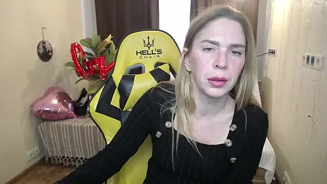 TessaDaybreak online show from 02/22/25, 01:35