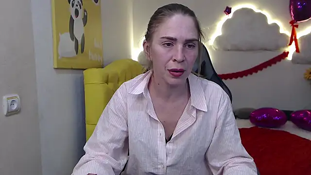 TessaDaybreak online show from 03/15/25, 04:54