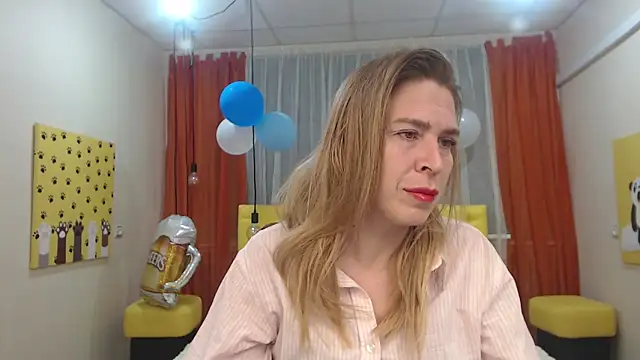 TessaDaybreak online show from 09/18/25, 06:37