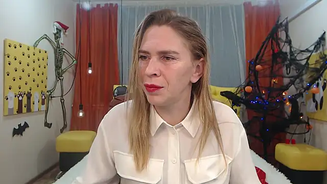 TessaDaybreak online show from 10/11/25, 06:56