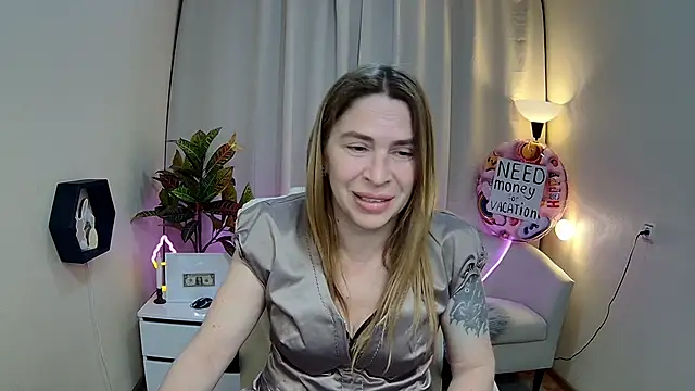 Snapshot of TessaDaybreak chatting on 05/22/26, 07:26 TessaDaybreak online show from 05/22/26, 07:26