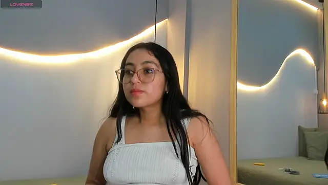 lucelly 15 online show from 12/21/25, 12:01