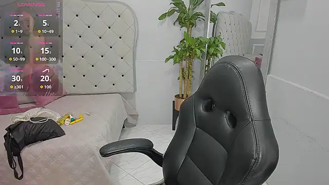 lucelly 15 online show from 02/12/26, 11:27