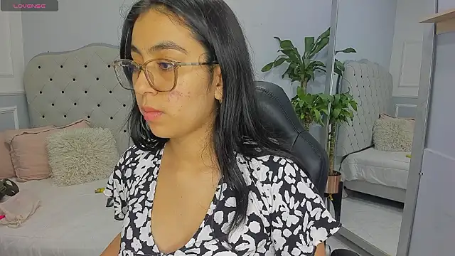 lucelly 15 online show from 02/15/26, 11:30