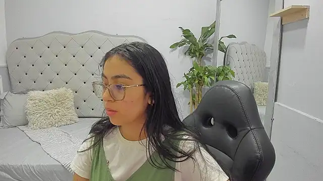 lucelly 15 online show from 02/18/26, 11:39