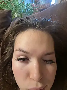 -Amora online show from 11/07/25, 12:16