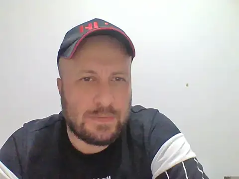 Snapshot of BellBort chatting on 01/12/26, 01:11 BellBort online show from 01/12/26, 01:11