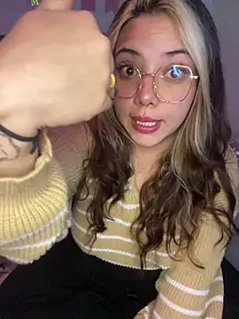 Snapshot of _ivyginger chatting on 03/03/26, 02:50 ivyginger online show from 03/03/26, 02:50