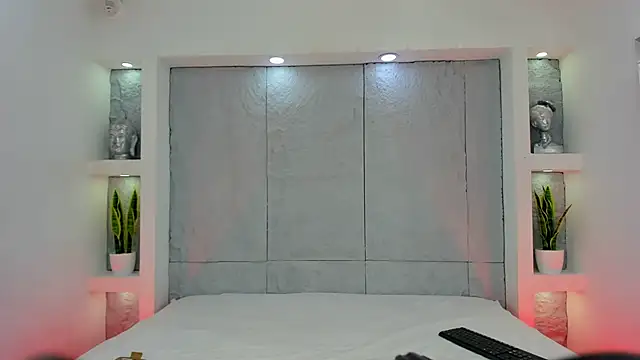 MiaMistrex online show from 11/25/25, 04:23