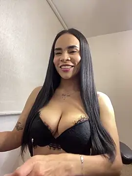 Snapshot of Naatalia chatting on 02/26/25, 10:42 Naatalia online show from 02/26/25, 10:42