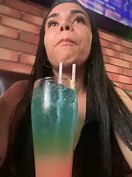 Snapshot of Naatalia chatting on 11/17/25, 08:47 Naatalia online show from 11/17/25, 08:47