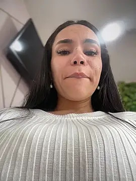 Snapshot of Naatalia chatting on 12/04/25, 07:44 Naatalia online show from 12/04/25, 07:44