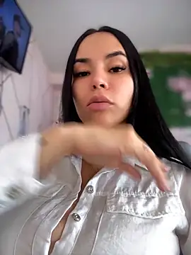 Naatalia online show from 05/05/26, 08:39