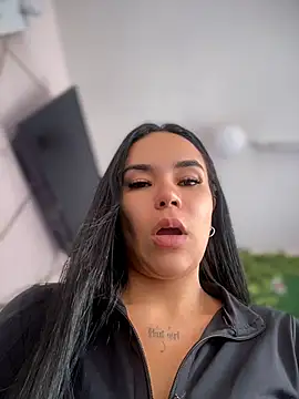 Naatalia online show from 05/25/26, 04:57