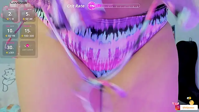 Naoko 7w7 online show from 09/17/25, 10:11