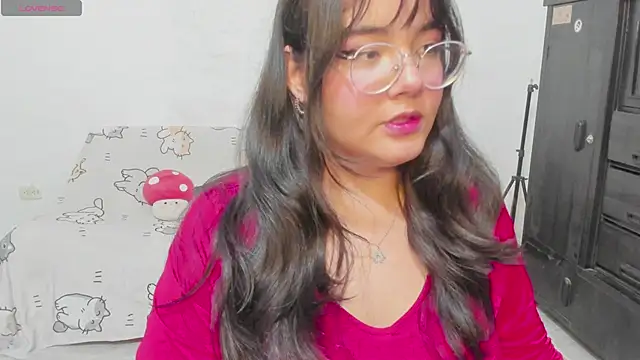 Naoko 7w7 online show from 06/01/26, 01:51