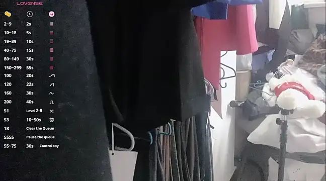 Snapshot of a-lian chatting on 03/03/25, 02:04 a-lian online show from 03/03/25, 02:04