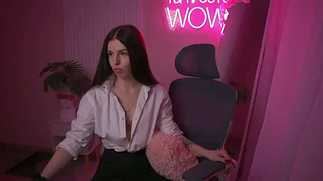 Snapshot of VictoriaPass chatting on 02/15/25, 11:39 VictoriaPass online show from 02/15/25, 11:39