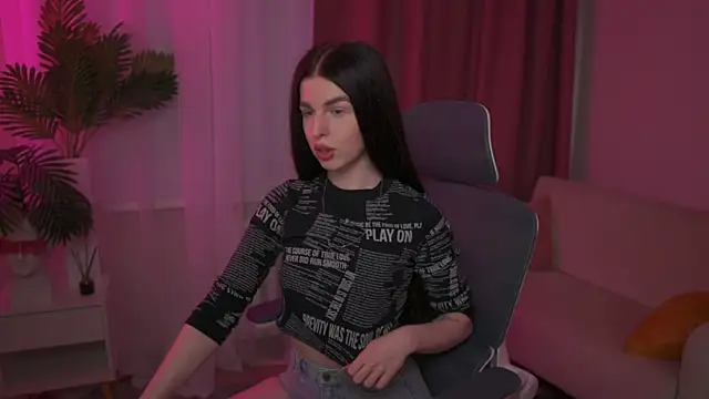 Snapshot of VictoriaPass chatting on 03/10/25, 10:26 VictoriaPass online show from 03/10/25, 10:26