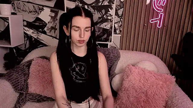 Snapshot of VictoriaPass chatting on 03/15/25, 10:57 VictoriaPass online show from 03/15/25, 10:57