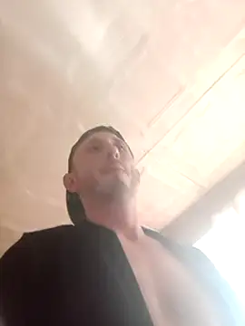 Snapshot of dmuck chatting on 02/13/25, 09:41 dmuck online show from 02/13/25, 09:41