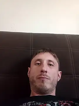 Snapshot of dmuck chatting on 02/20/25, 09:22 dmuck online show from 02/20/25, 09:22