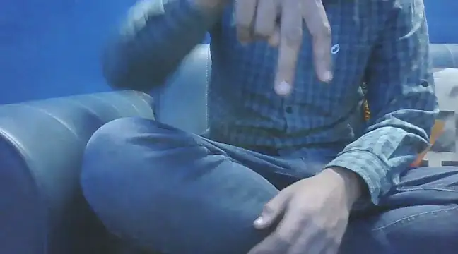 love me you online show from 02/19/25, 02:44