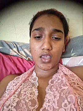 Snapshot of indianpink_lips chatting on 12/16/25, 02:11 indianpink lips online show from 12/16/25, 02:11