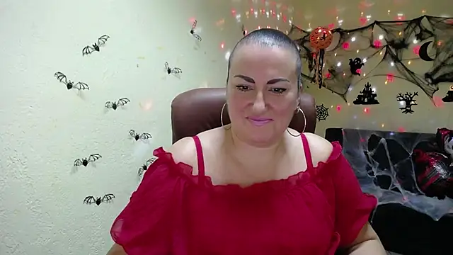 DianaMGG online show from 10/22/25, 05:30