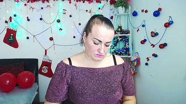 DianaMGG online show from 12/22/25, 06:27