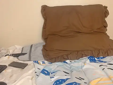 Karishma99  online show from 09/12/25, 08:36